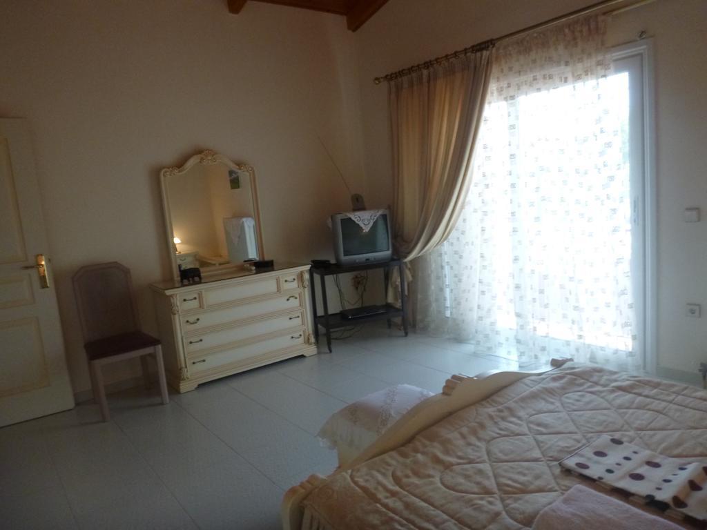 Villa Faidra Erétria Buitenkant foto